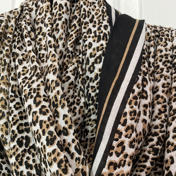 Animal Print Scarf - Picture 3 of 4